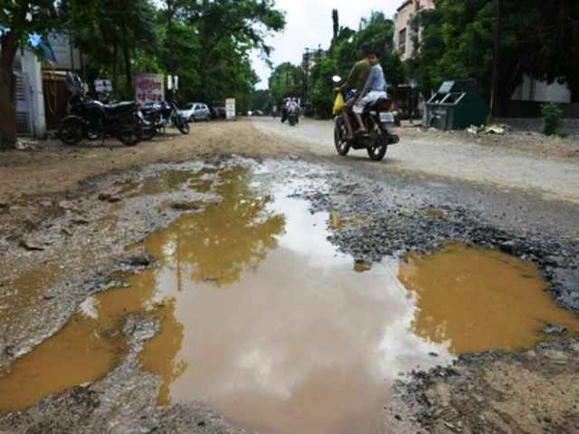 Ganrayanchi Vat Bikat_1&n